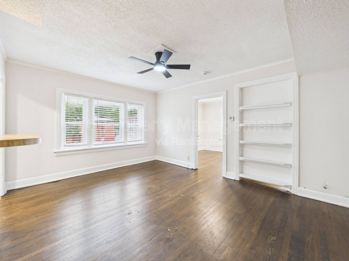 Apartment for rent at 3723 Wyoming St #4, Kansas City, MO 64111