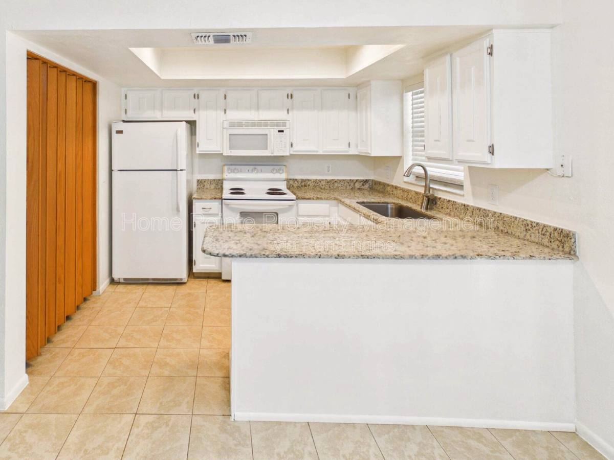 House for rent at 18543 Iris Rd, Fort Myers, FL 33967