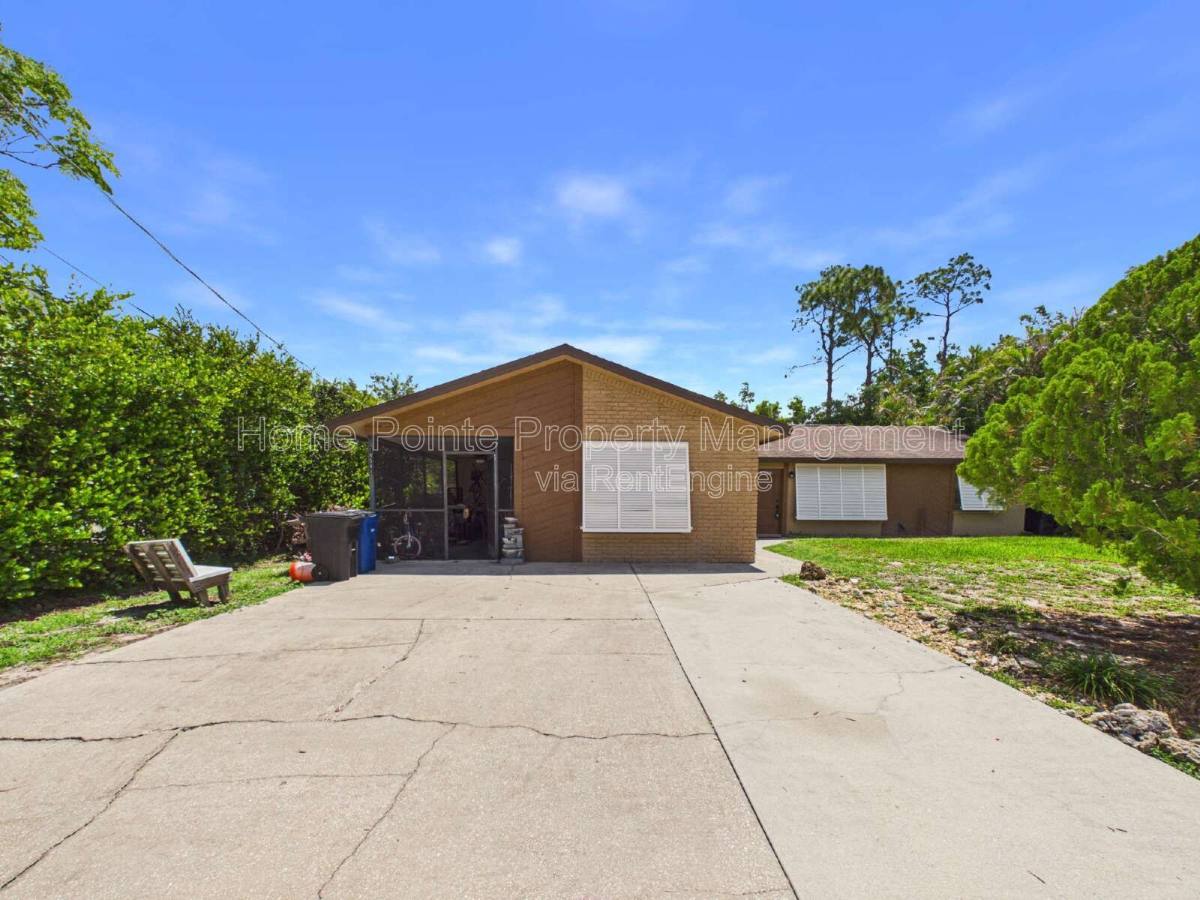 House for rent at 18543 Iris Rd, Fort Myers, FL 33967