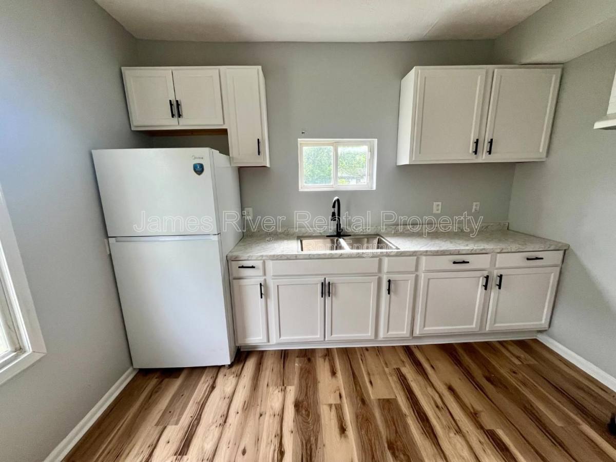 House for rent at 1521 Taylor St, Lynchburg, VA 24504