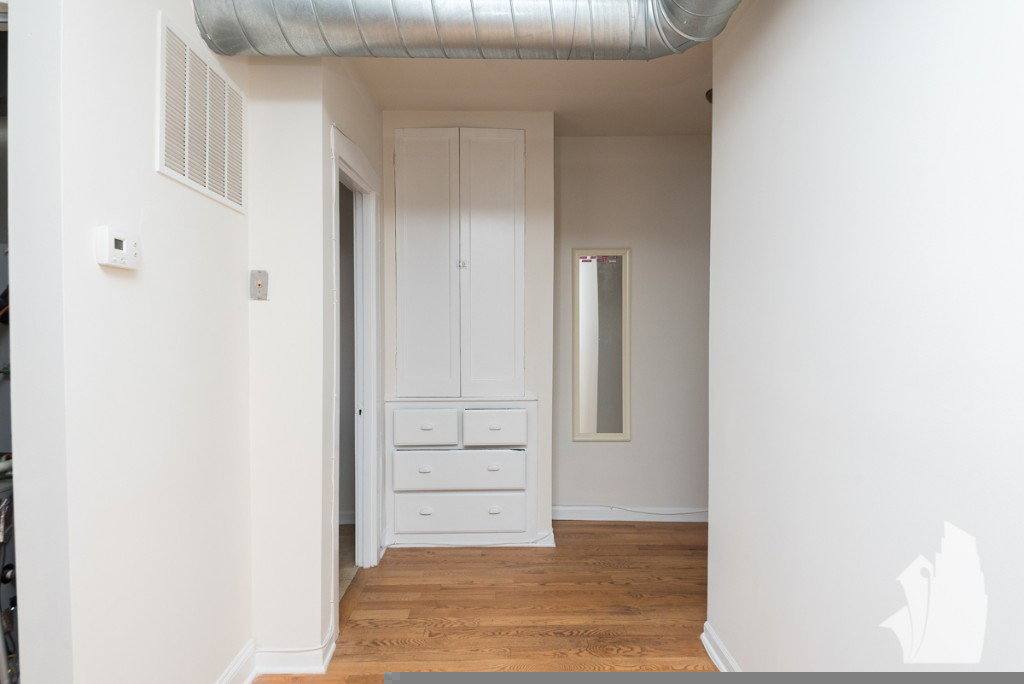 Apartment for rent at 1249 W Henderson St, Chicago, IL 60657