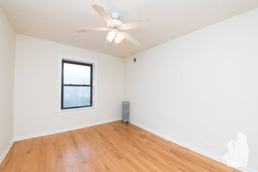 Apartment for rent at 1249 W Henderson St, Chicago, IL 60657