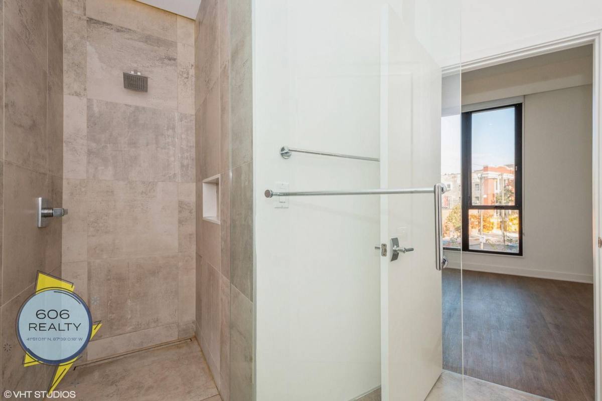 Apartment for rent at 3462 N Lincoln Ave #22, Chicago, IL 60657