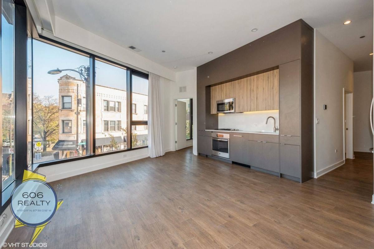 Apartment for rent at 3462 N Lincoln Ave #22, Chicago, IL 60657
