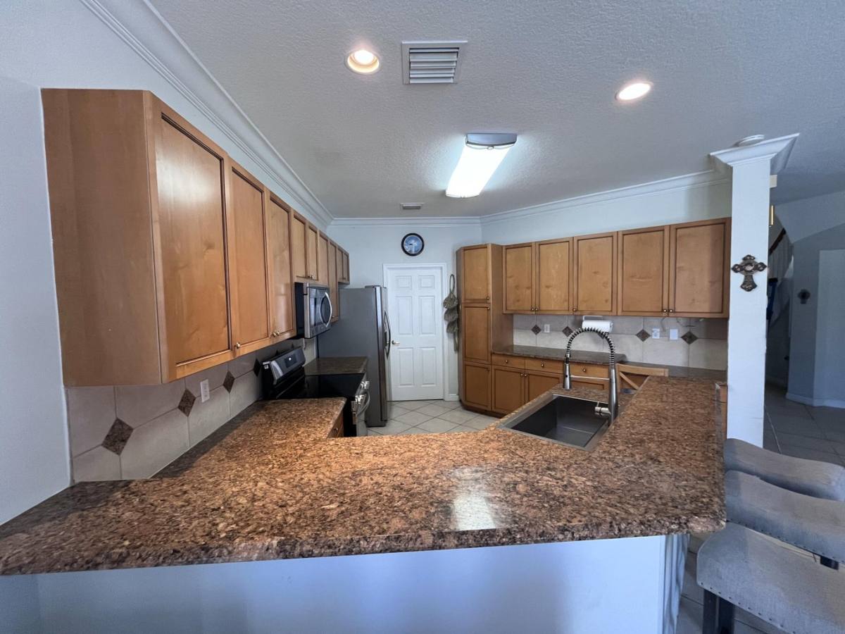 House for rent at 2064 Reston Circle, West Palm Beach, FL 33411