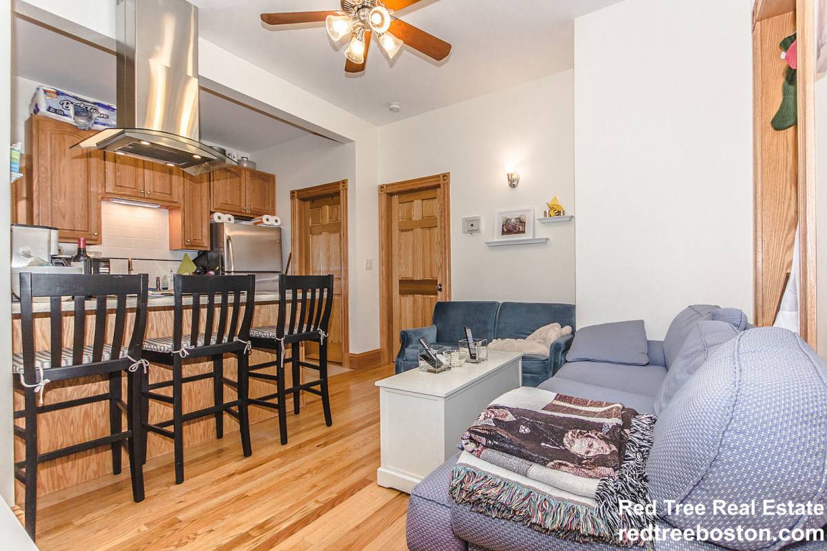 Apartment for rent at 97 Myrtle St #3, Boston, MA 02114