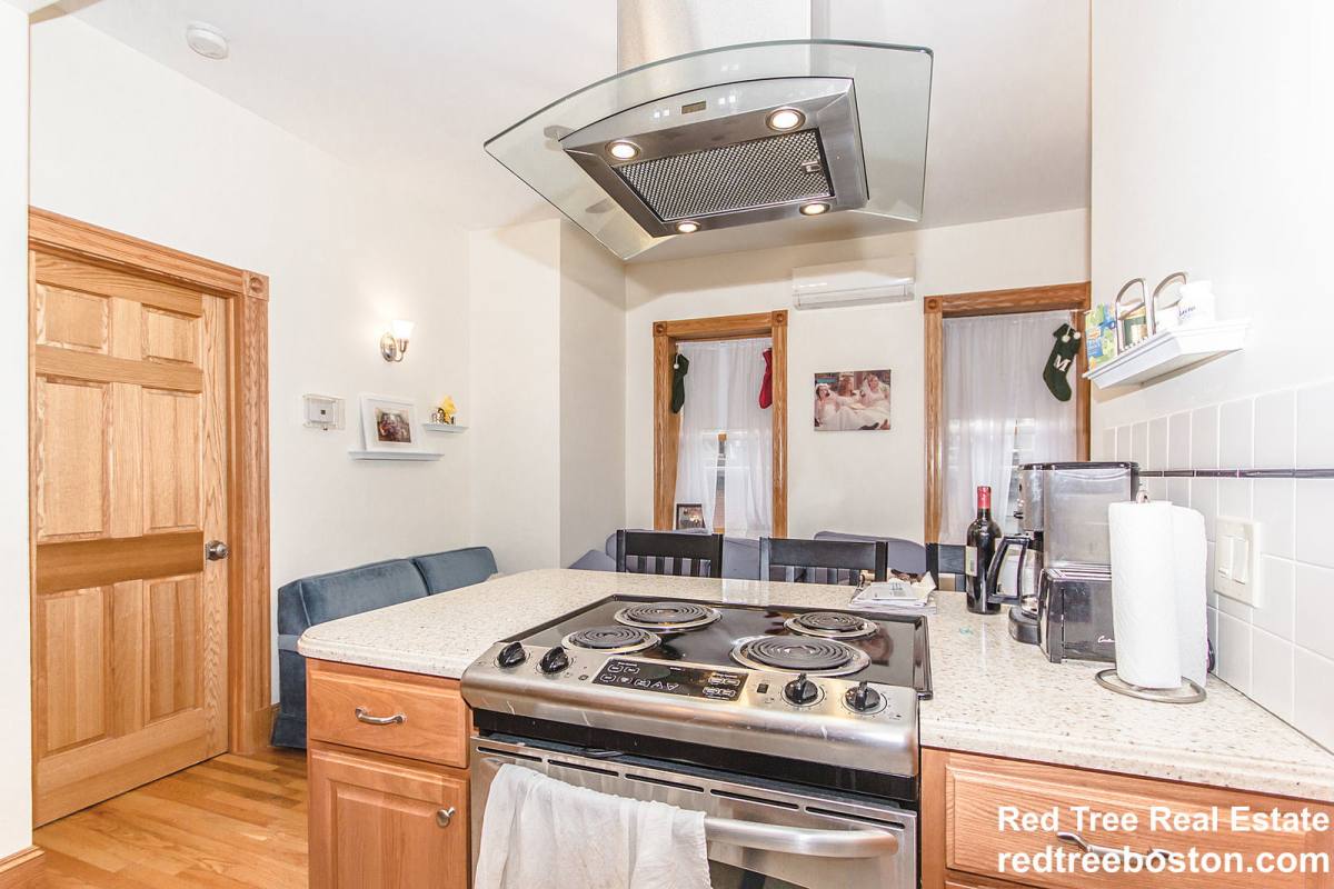 Apartment for rent at 97 Myrtle St #3, Boston, MA 02114