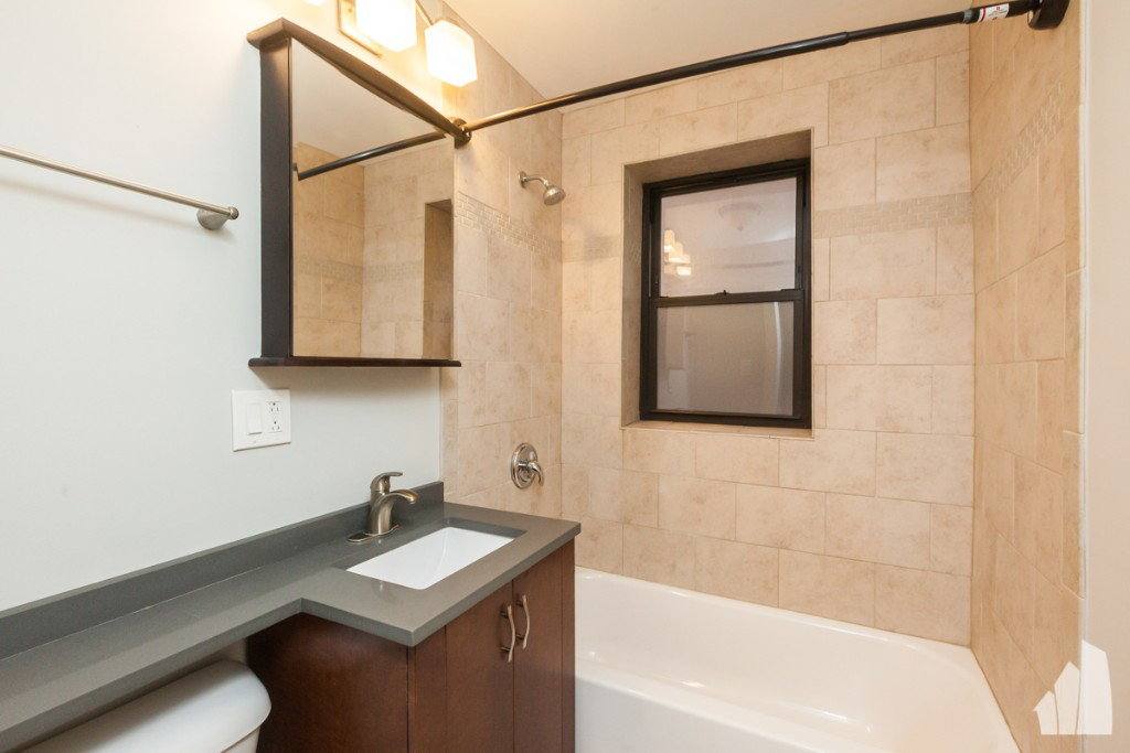 Apartment for rent at 425 W Roscoe St #406, Chicago, IL 60657