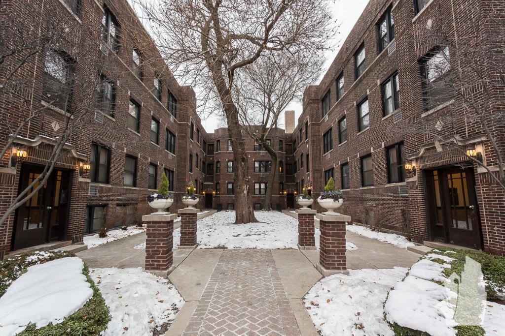 Condo for rent at 740 W Addison St #S3, Chicago, IL 60613
