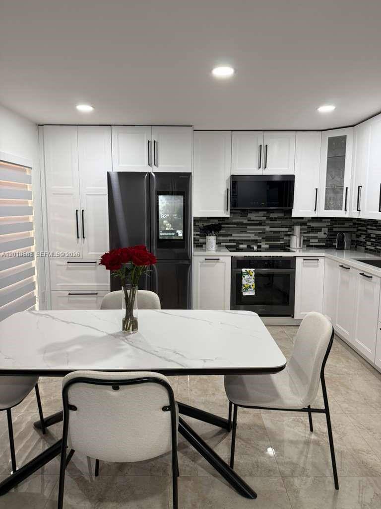 Townhouse for rent at 11115 W Okeechobee Rd, Hialeah, FL 33018