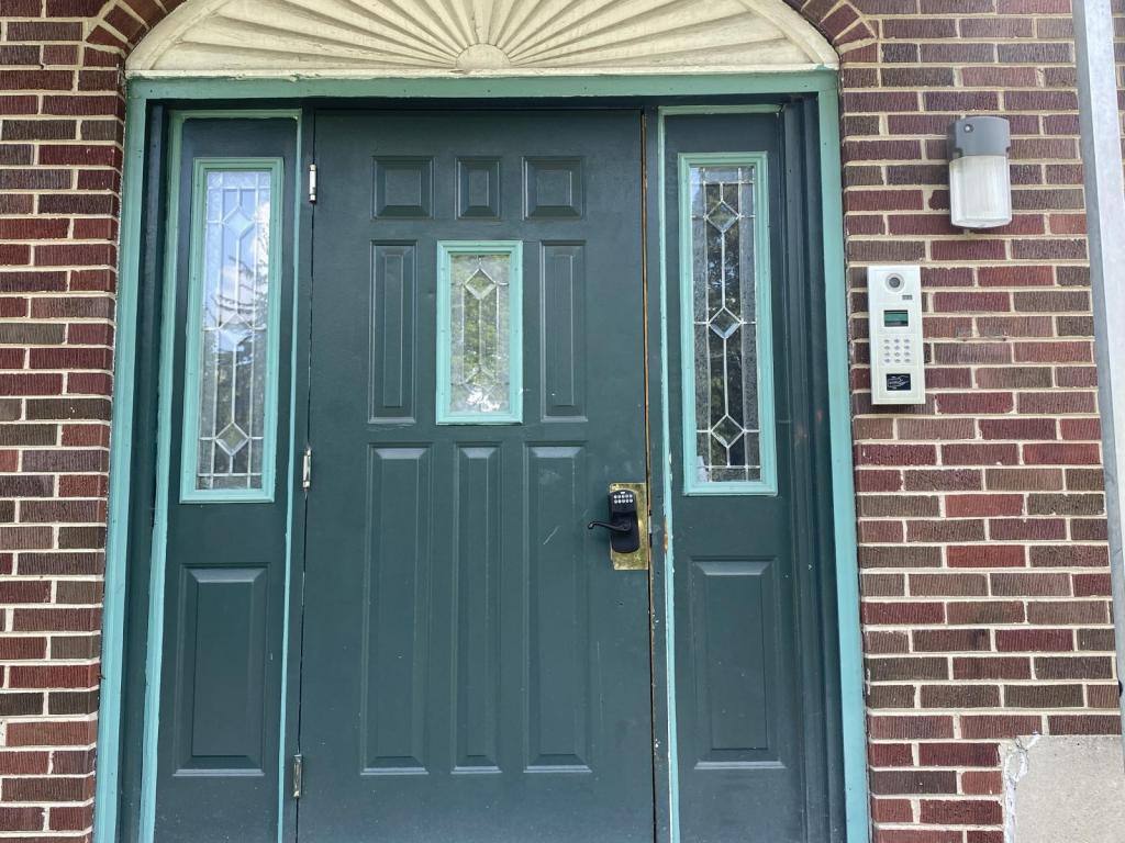 Apartment for rent at 412 Parkwood #4, Dayton, OH 45405