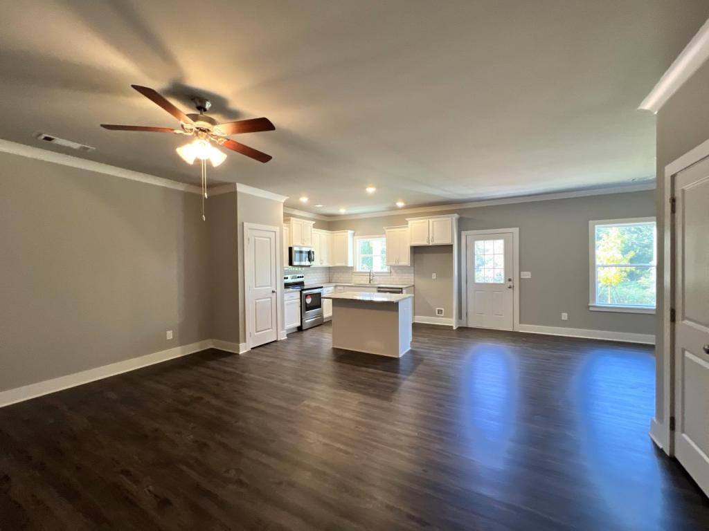 Townhouse for rent at 110 McAllister Rd, Cornelia, GA 30531