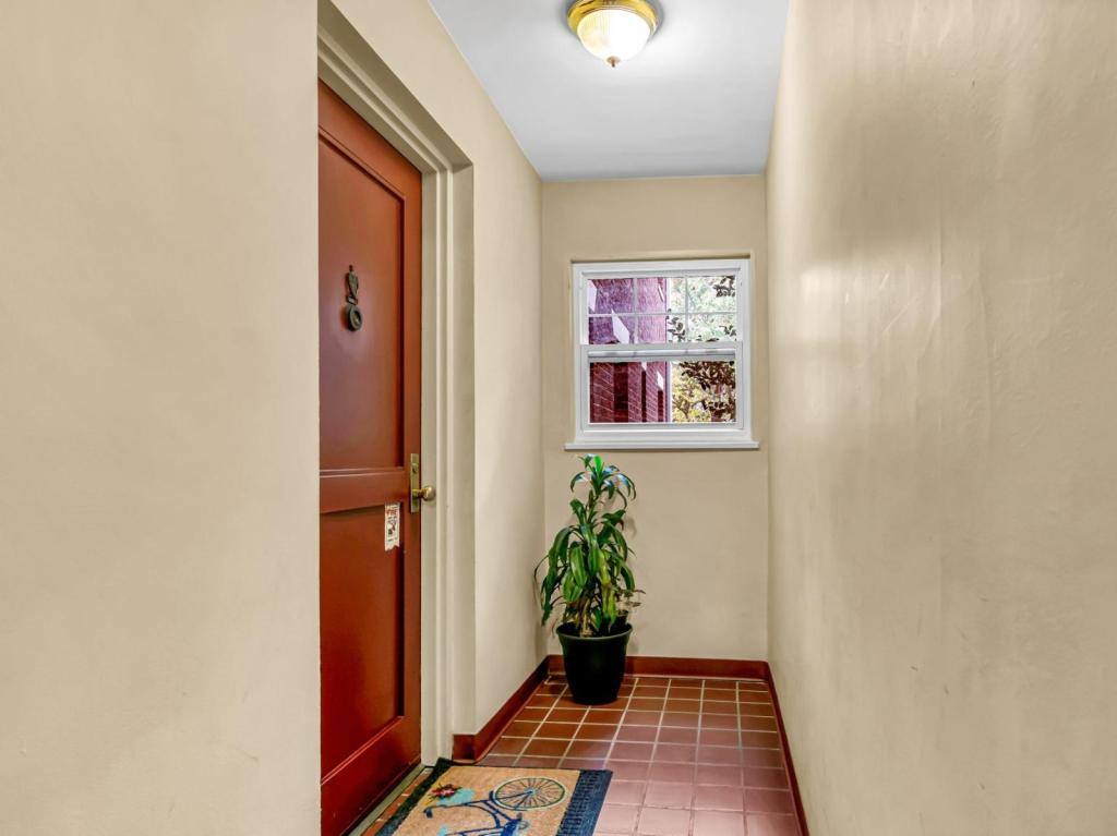 Apartment for rent at 1400 12th St N #2, Arlington, VA 22209