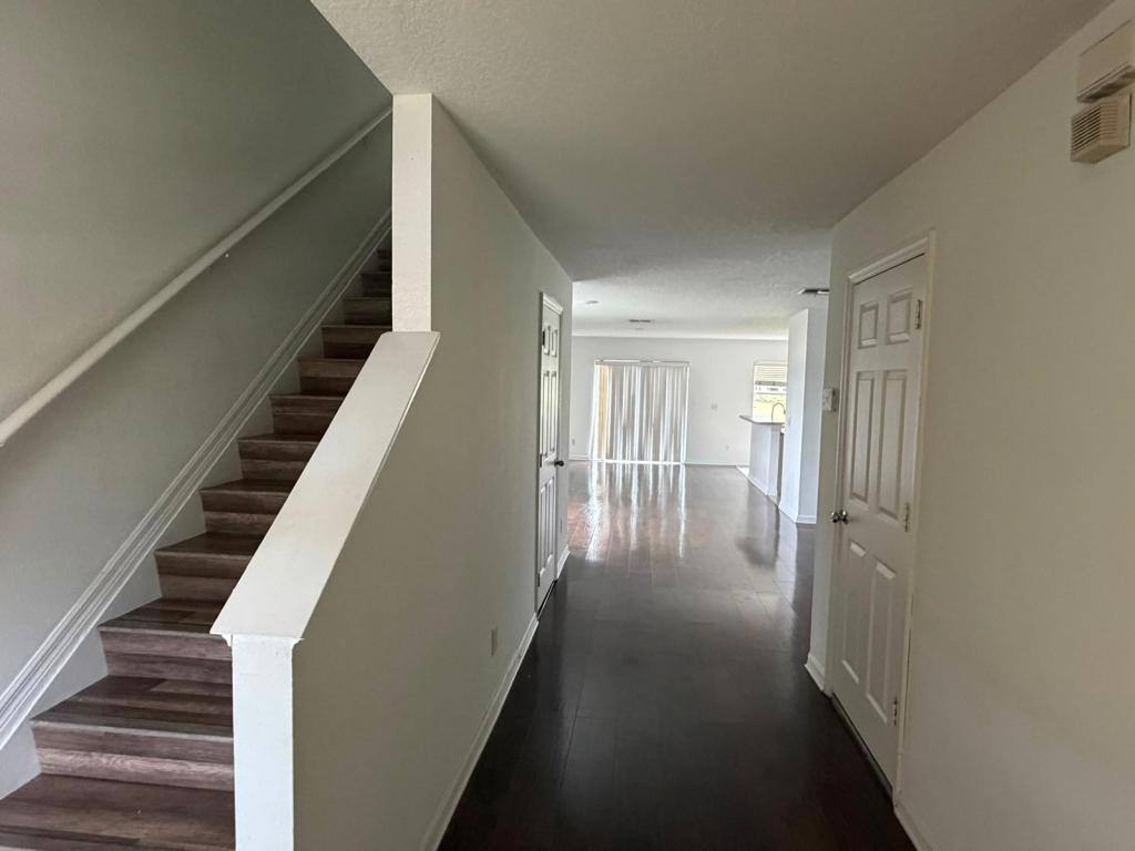 Townhouse for rent at 616 Cresting Oak Circle, Orlando, FL 32824
