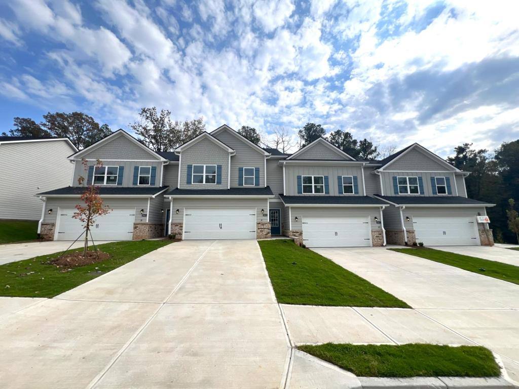 Townhouse for rent at 235-C Harvest Ridge Lane, Cornelia, GA 30531