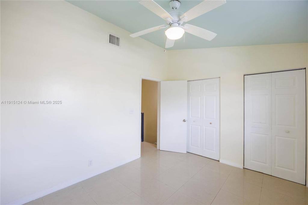 Townhouse for rent at 8325 Fairway Rd, Fort Lauderdale, FL 33351