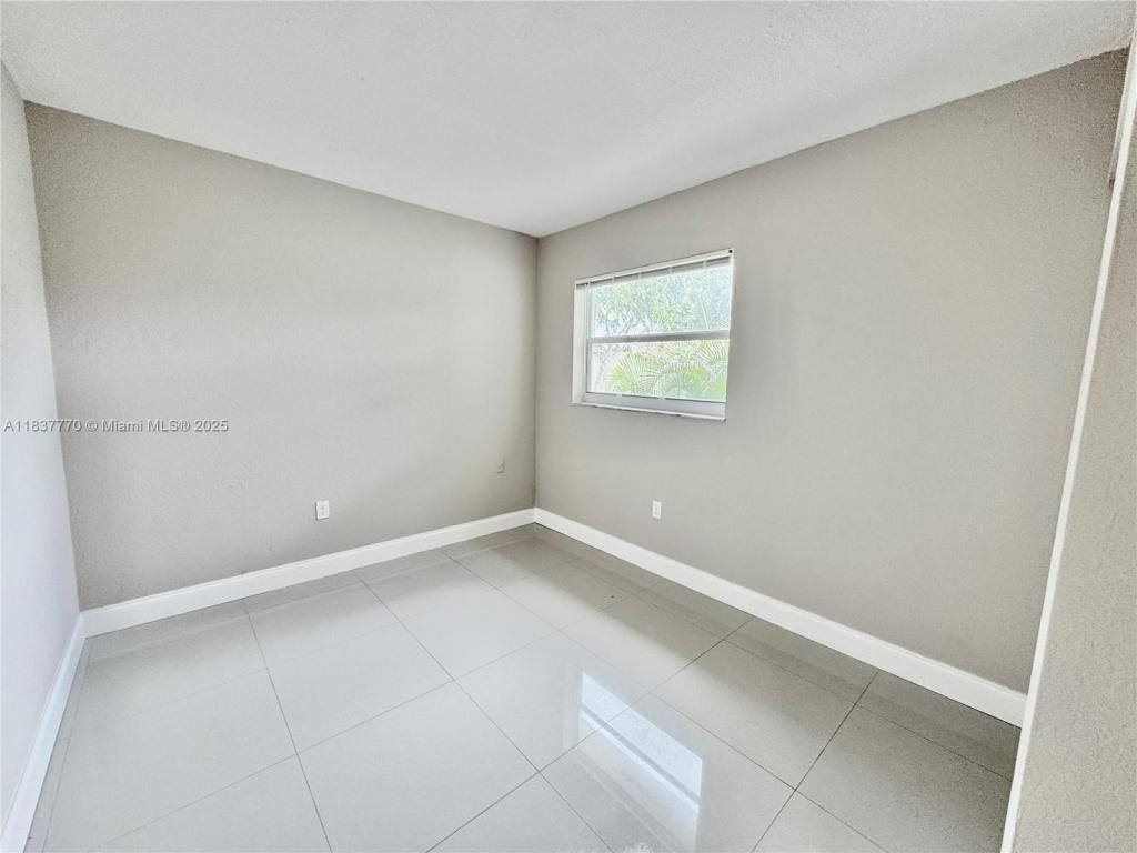 Townhouse for rent at 3840 SW 52nd Ave, Hollywood, FL 33023