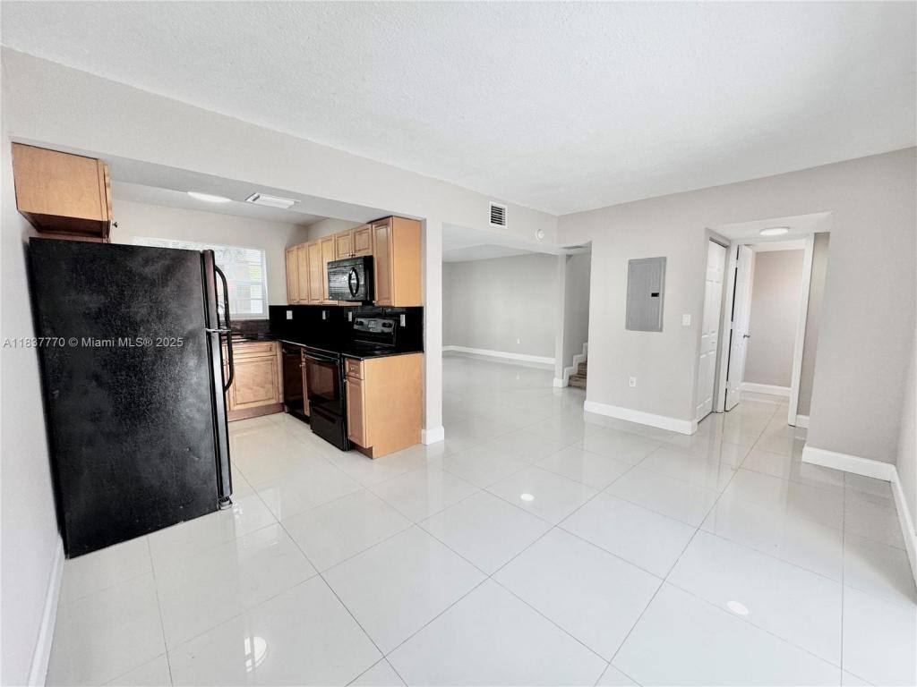 Townhouse for rent at 3840 SW 52nd Ave, Hollywood, FL 33023