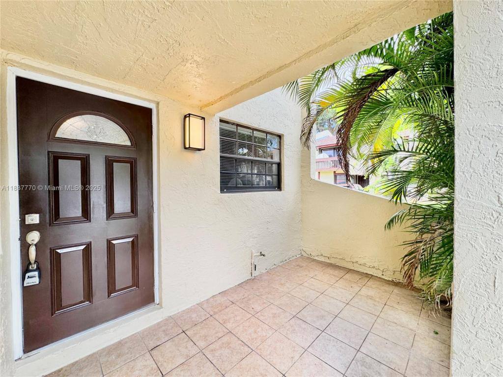 Townhouse for rent at 3840 SW 52nd Ave, Hollywood, FL 33023