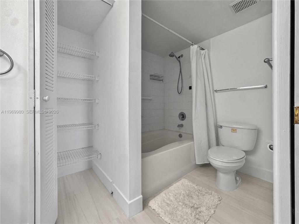 Apartment for rent at 2123 Renaissance Blvd, Hollywood, FL 33025