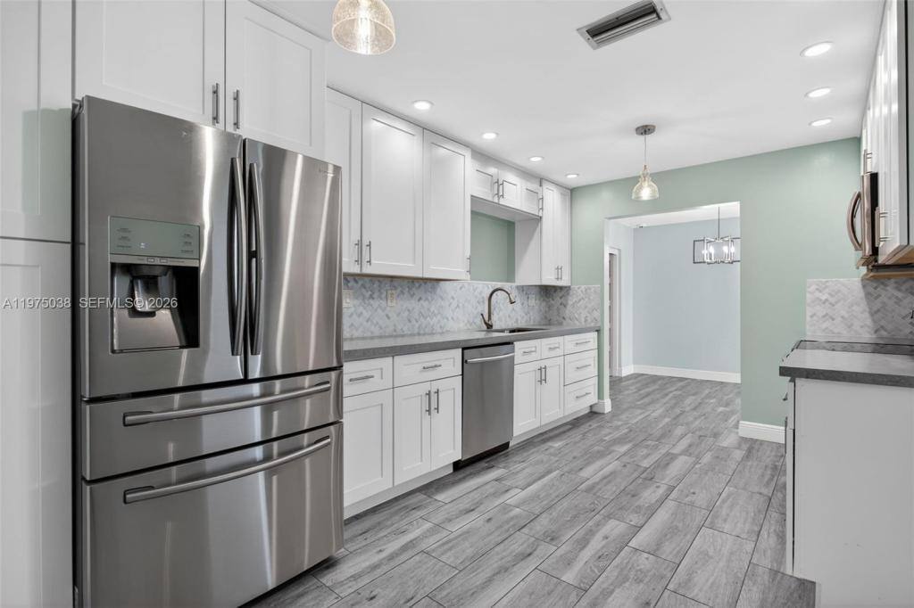 House for rent at 7613 NW 67th Ave, Fort Lauderdale, FL 33321