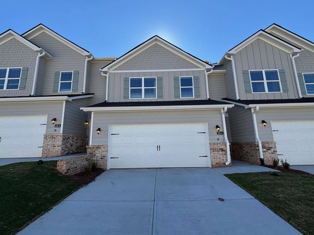 Townhouse for rent at 226-C Harvest Ridge Lane, Cornelia, GA 30531
