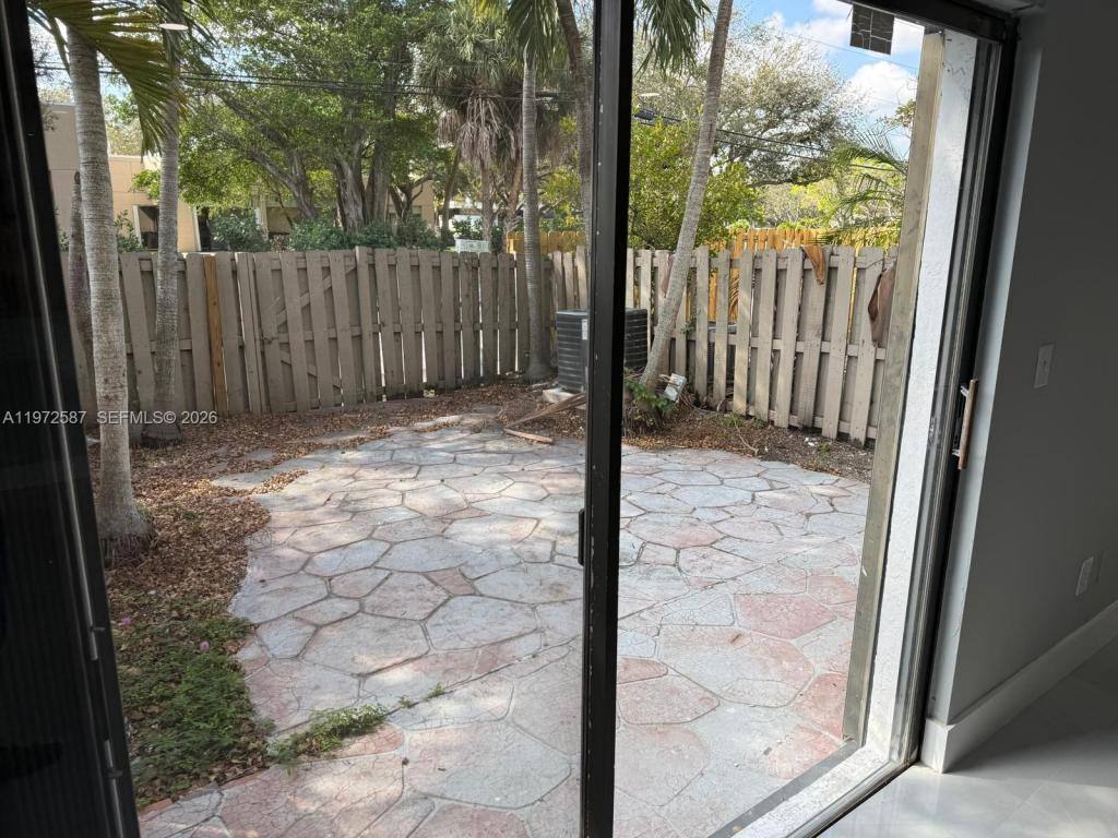 Condo for rent at 2700 N 34th Ave, Hollywood, FL 33021