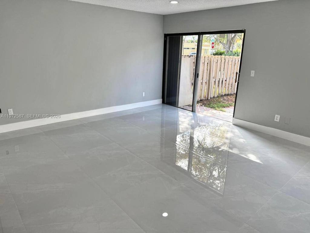 Condo for rent at 2700 N 34th Ave, Hollywood, FL 33021