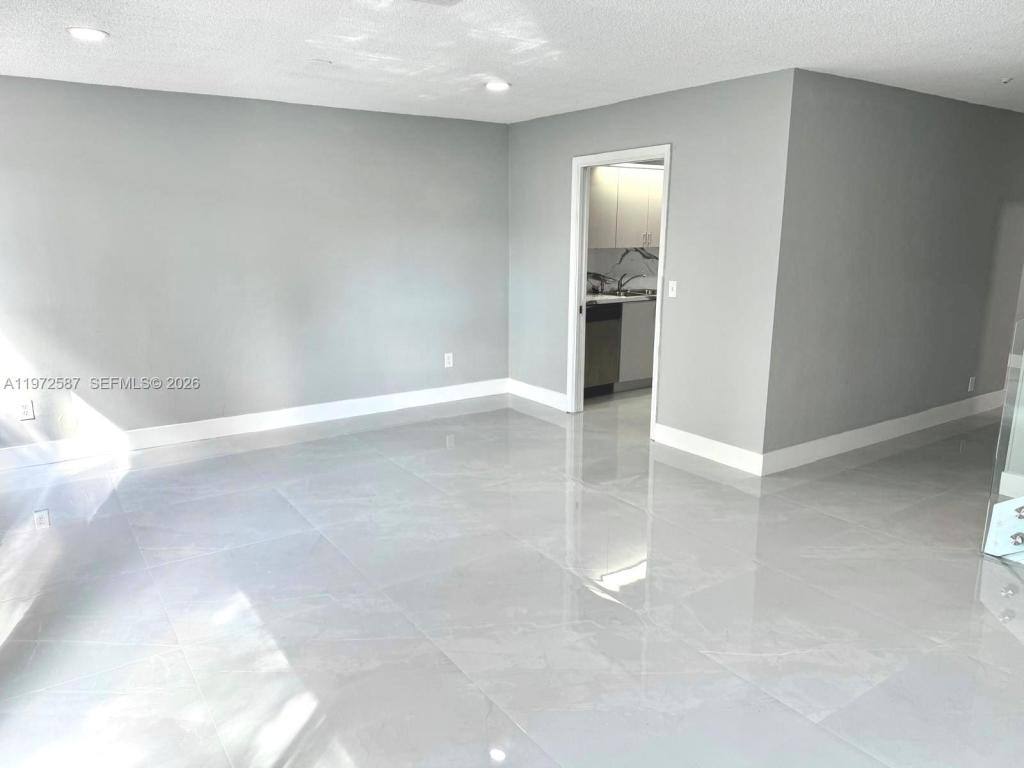 Condo for rent at 2700 N 34th Ave, Hollywood, FL 33021