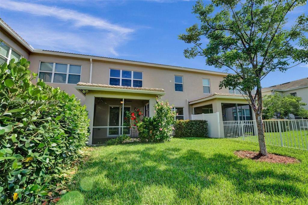 Townhouse for rent at 4764 Eucalyptus Dr, Hollywood, FL 33021