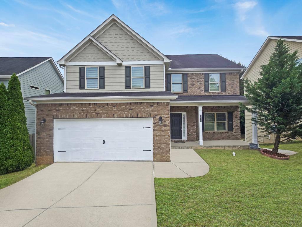 House for rent at 1437 Balvaird Dr, Lawrenceville, GA 30045