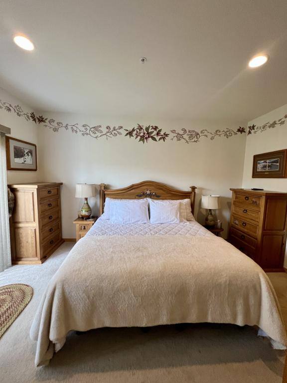 Townhouse for rent at 70C Wildernest Court, Silverthorne, CO 80498