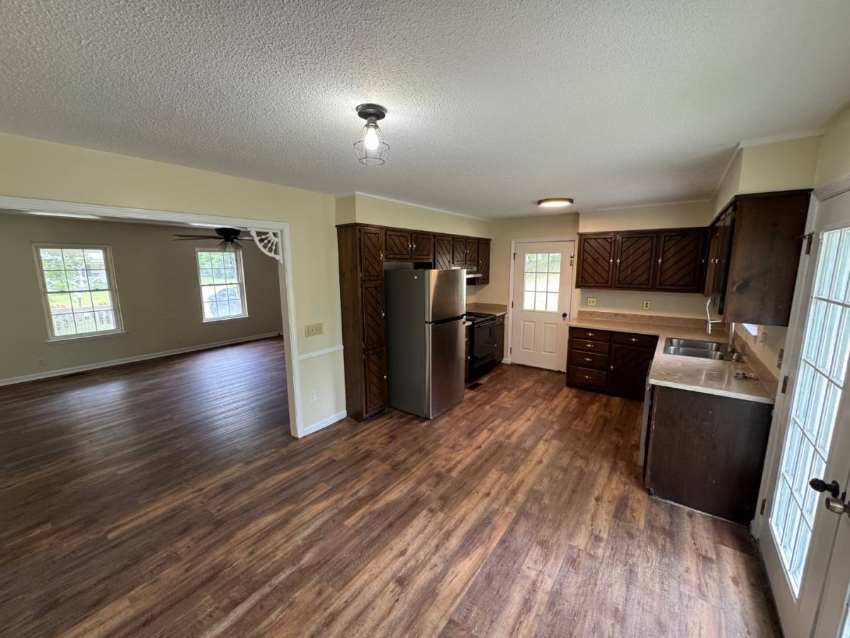 House for rent at 600 Pine Oaks Dr, Tunnel Hill, GA 30755