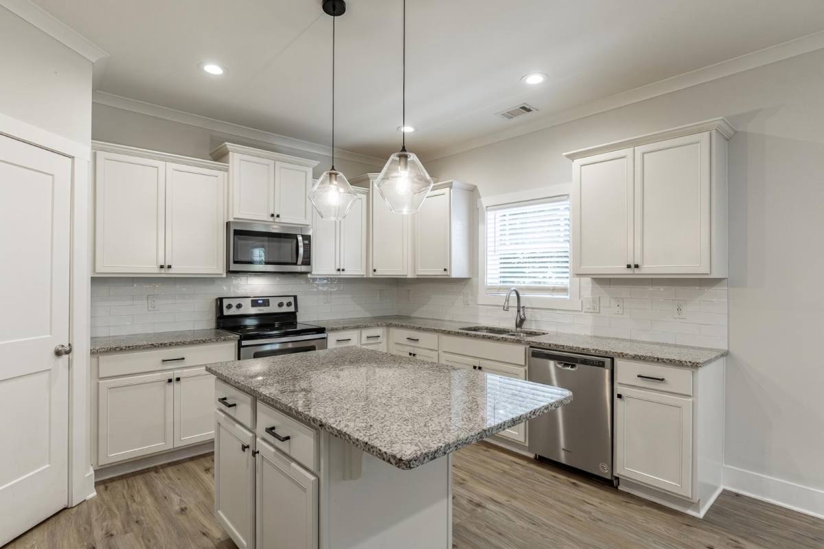 House for rent at 6459 Wildwood Trail, Flowery Branch, GA 30542