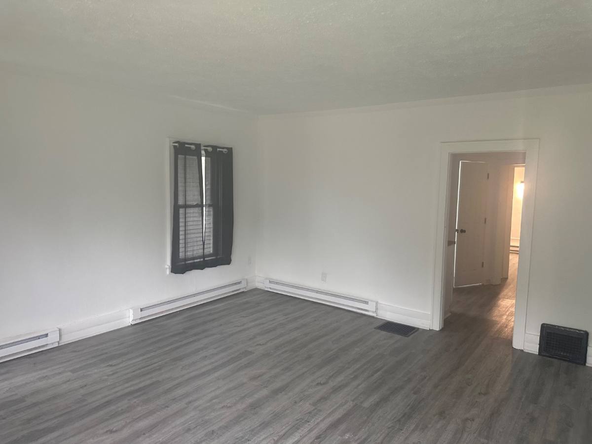 Apartment for rent at 32 Territorial Rd E #3, Battle Creek, MI 49015