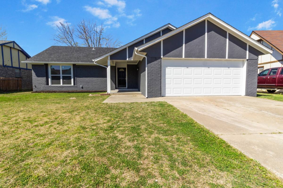 House for rent at 8418 N 117th E Ave, Owasso, OK 74055