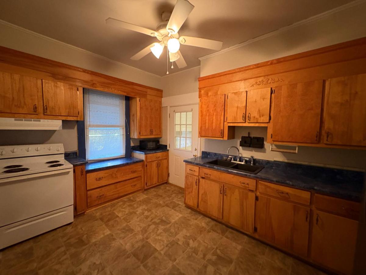 House for rent at 315 Columbia Rd, Winnsboro, SC 29180