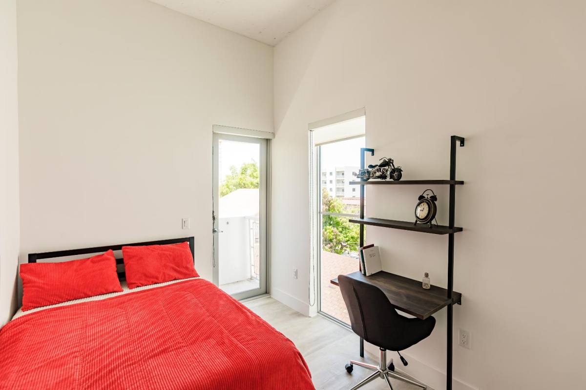 Apartment for rent at 121 NW 7th Ave #34B, Miami, FL 33128