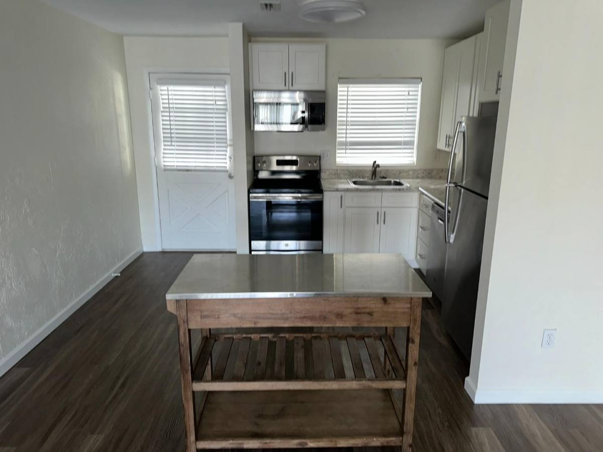 Apartment for rent at 424 N Grandview Ave #424 18, Daytona Beach, FL 32118