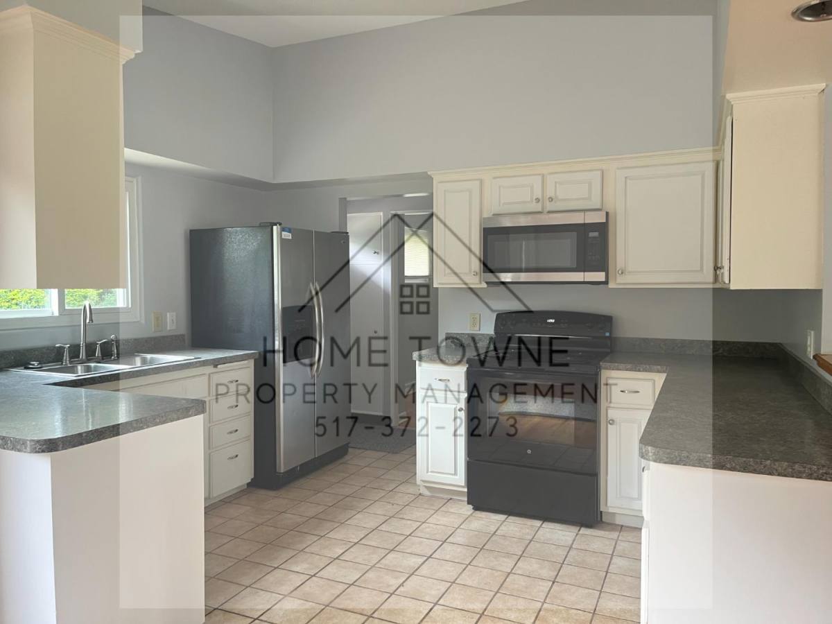 House for rent at 1909 Haslett Rd St, Haslett, MI 48840