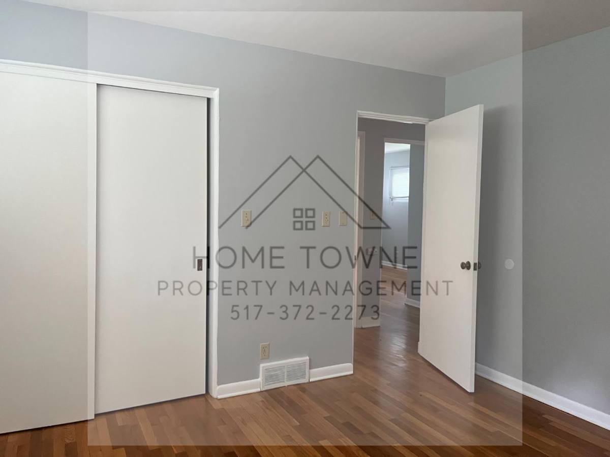 House for rent at 1909 Haslett Rd St, Haslett, MI 48840
