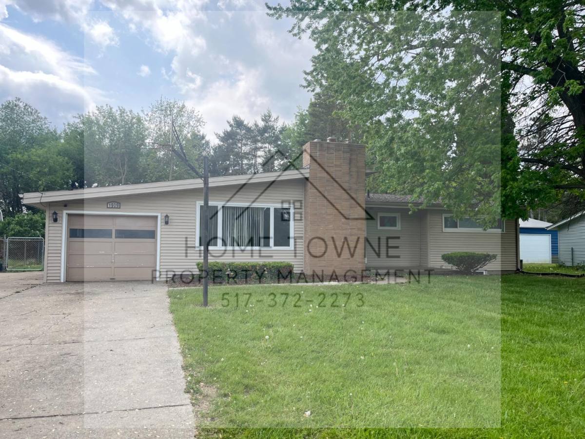 House for rent at 1909 Haslett Rd St, Haslett, MI 48840