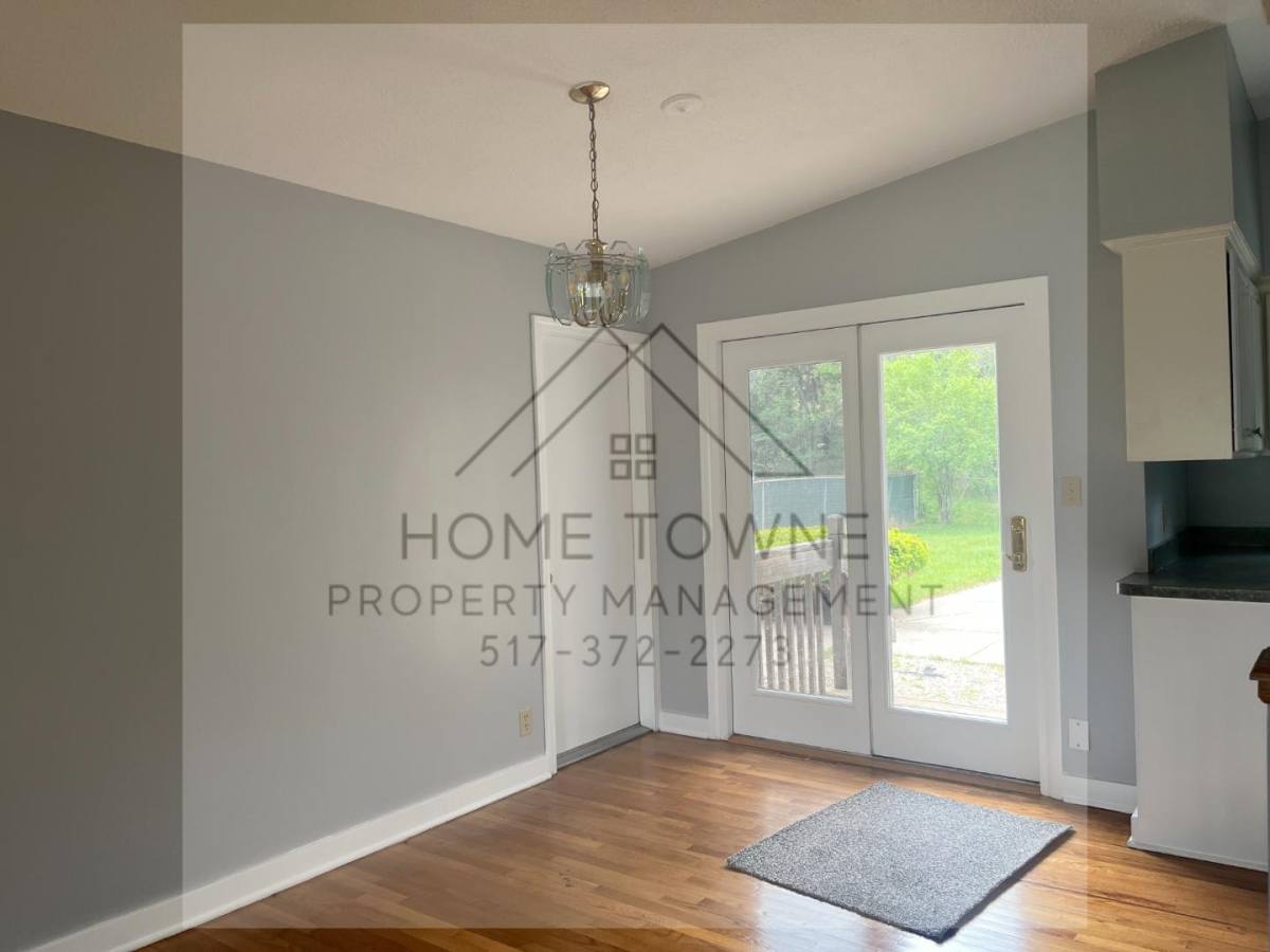 House for rent at 1909 Haslett Rd St, Haslett, MI 48840