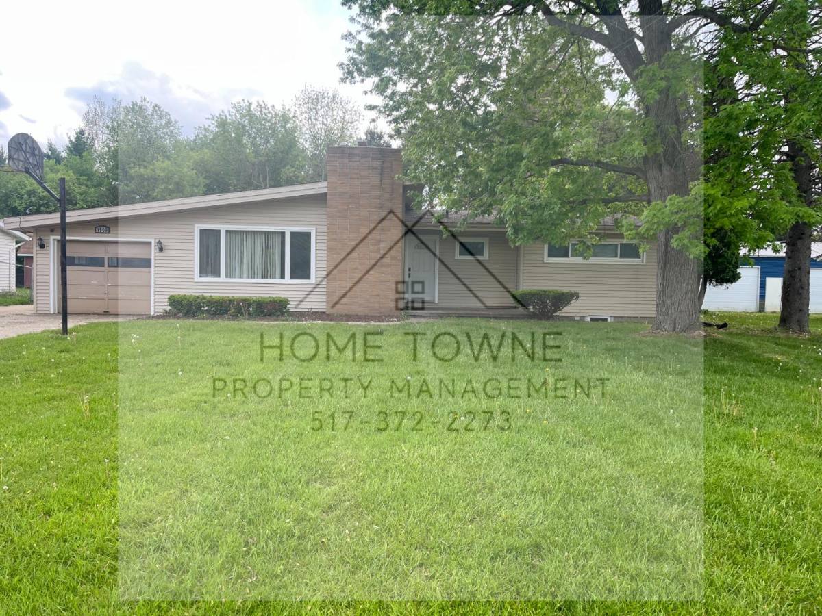House for rent at 1909 Haslett Rd St, Haslett, MI 48840