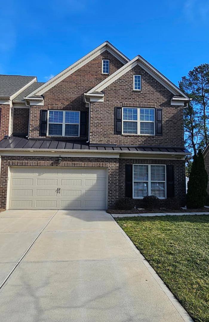 Townhouse for rent at 1044 Crest Oak Lane #1040, Fort Mill, SC 29707