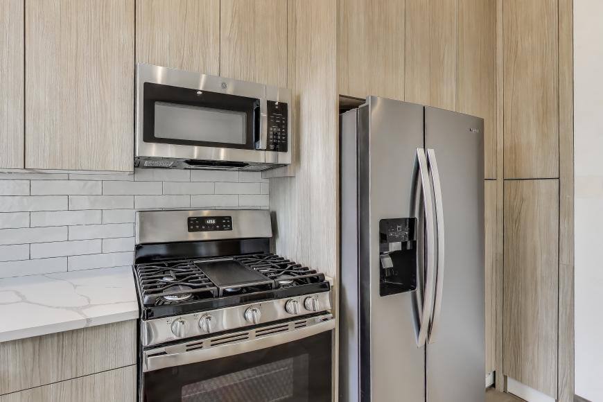 Apartment for rent at 2023 N Drake Ave #2N, Chicago, IL 60647