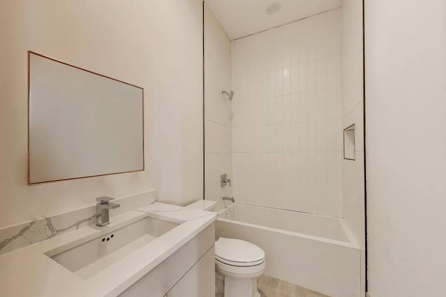 Apartment for rent at 2023 N Drake Ave #2N, Chicago, IL 60647