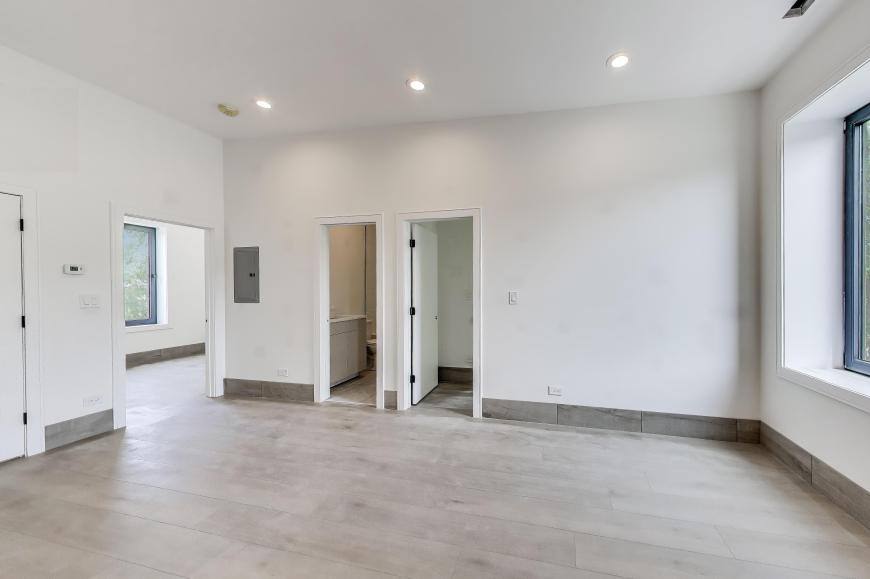 Apartment for rent at 2023 N Drake Ave #2N, Chicago, IL 60647
