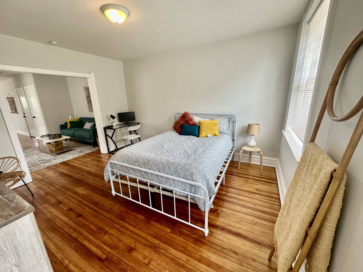 Apartment for rent at 3325 Demenil Place #3325 2FL, Saint Louis, MO 63118