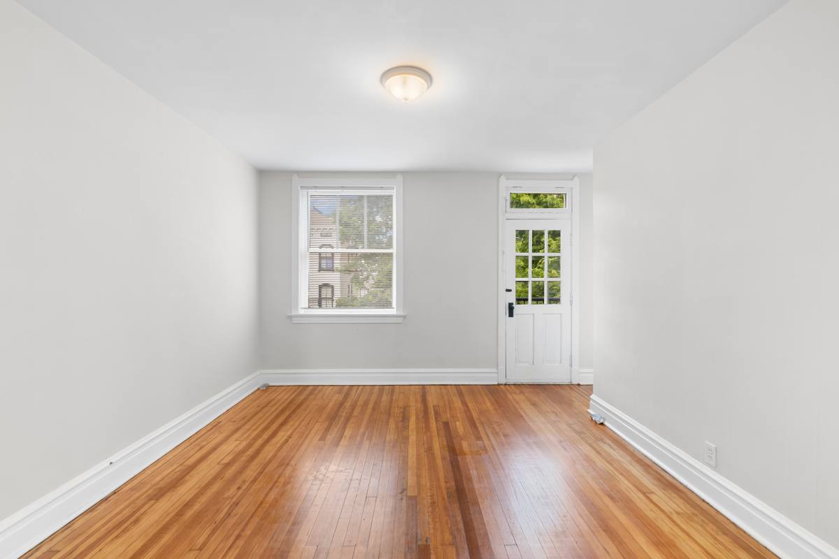 Apartment for rent at 3325 Demenil Place #3325 2FL, Saint Louis, MO 63118